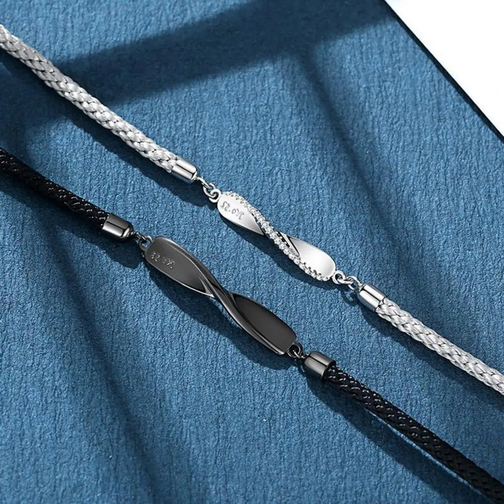 Couple Bracelet Ion Plating Technology Mobius Ring Charm Bracelets for Couples Luxury Silver Color Forever Love Rope Bracelet