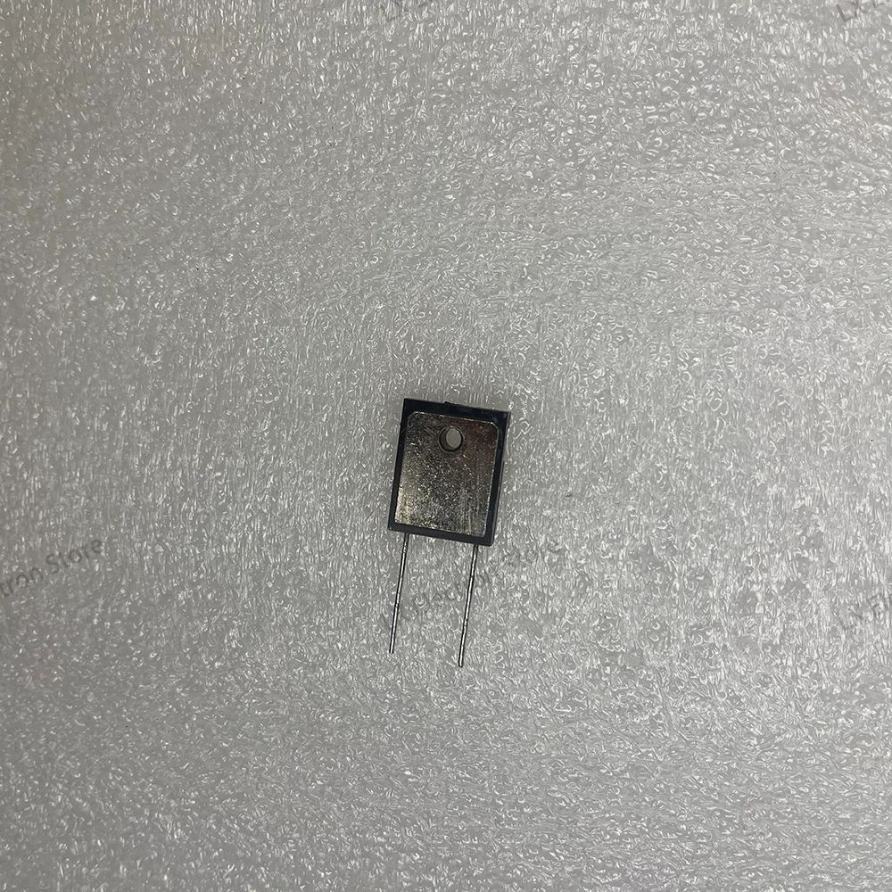 HIGH POWER RESISTORS RNP20SAR5J 35W 0.5OHM 5%  RNP20SC500F 35W 50OHM 1%  RNP50SC101F 100W  100OHM 1% RNP50SC151F 100W  150OHM 1%