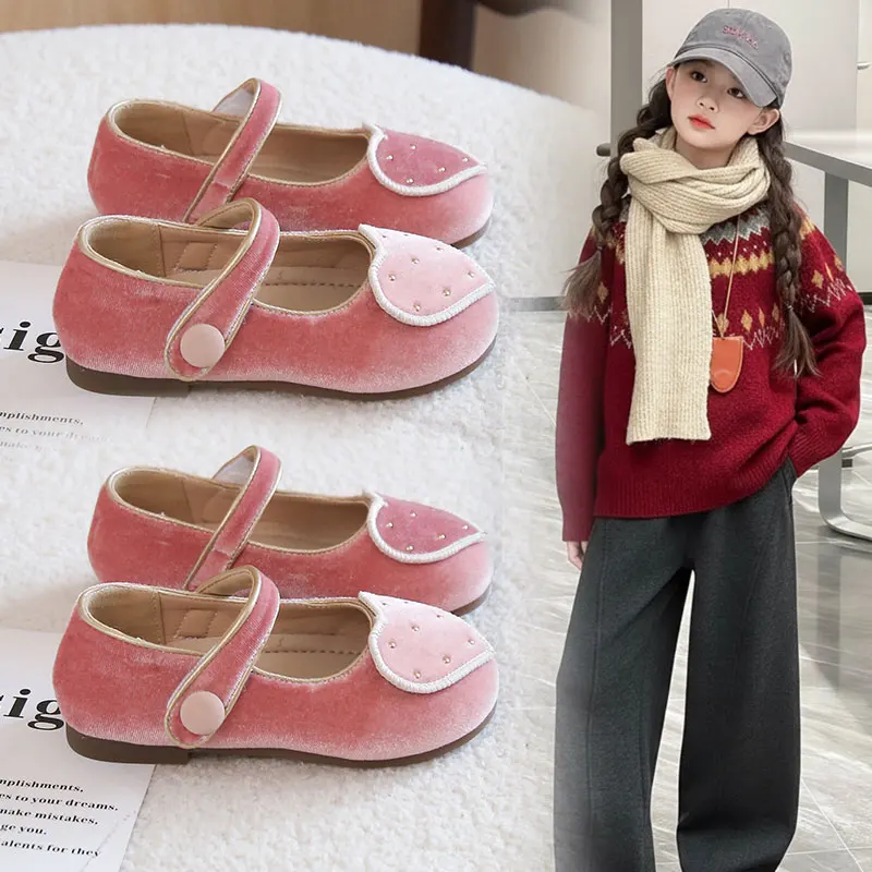 

2026Girl's Brand Mary Janes Love Heart SpringAutumn Velvet Leather Shoes Rouns Toe Fashion Children Princess Flats Loafers Shoes