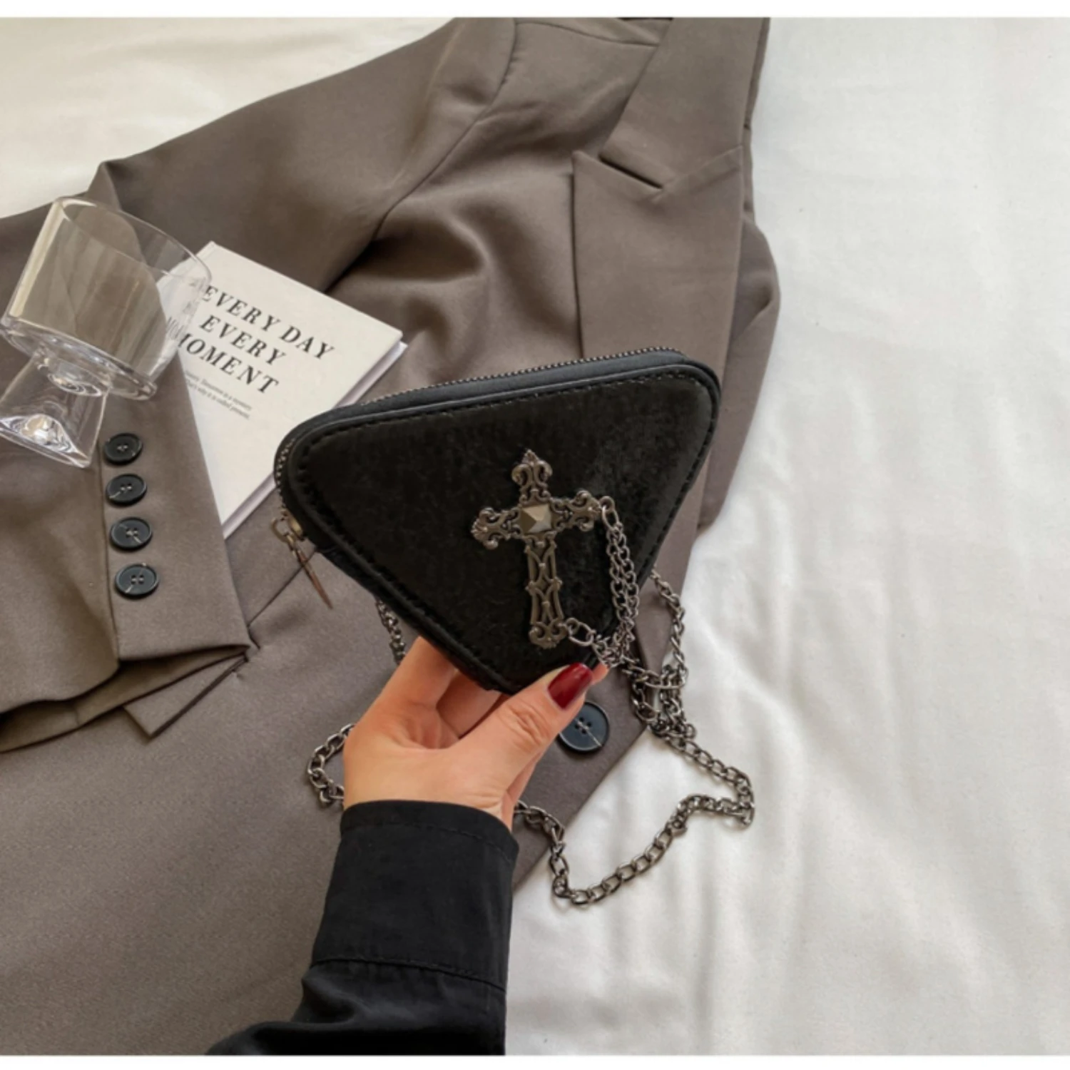 Gothic Style Mini Crossbody Bag, Triangle Shape Shoulder Bag, Cute Design Women's Chic Handbag, Fashion Mini Purse