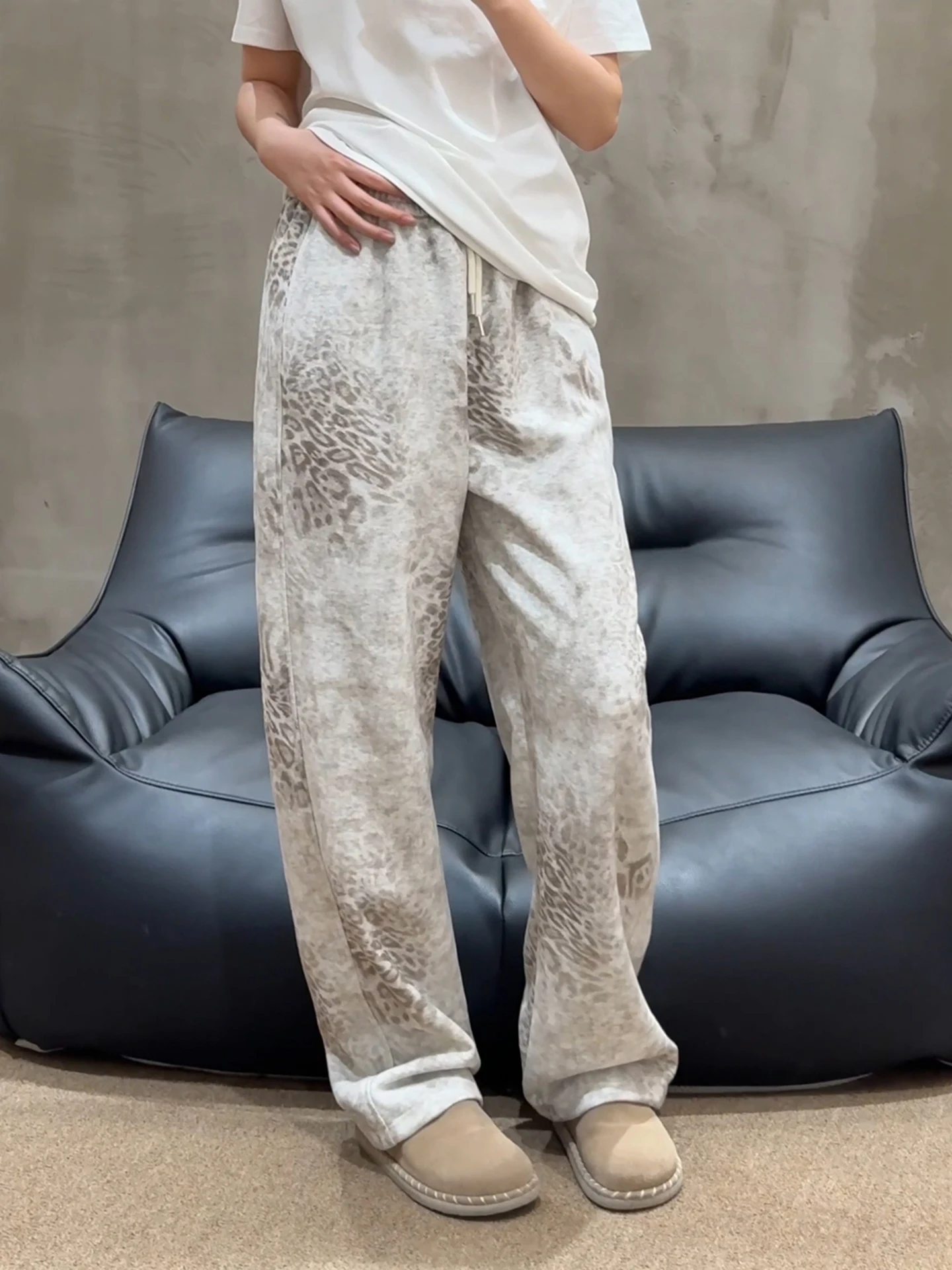 

American Retro Leopard Print Straight Leg Casual Pants Men's Autumn Wide Leg Pants Cleanfit Leisure Trousers Faionable Casu...