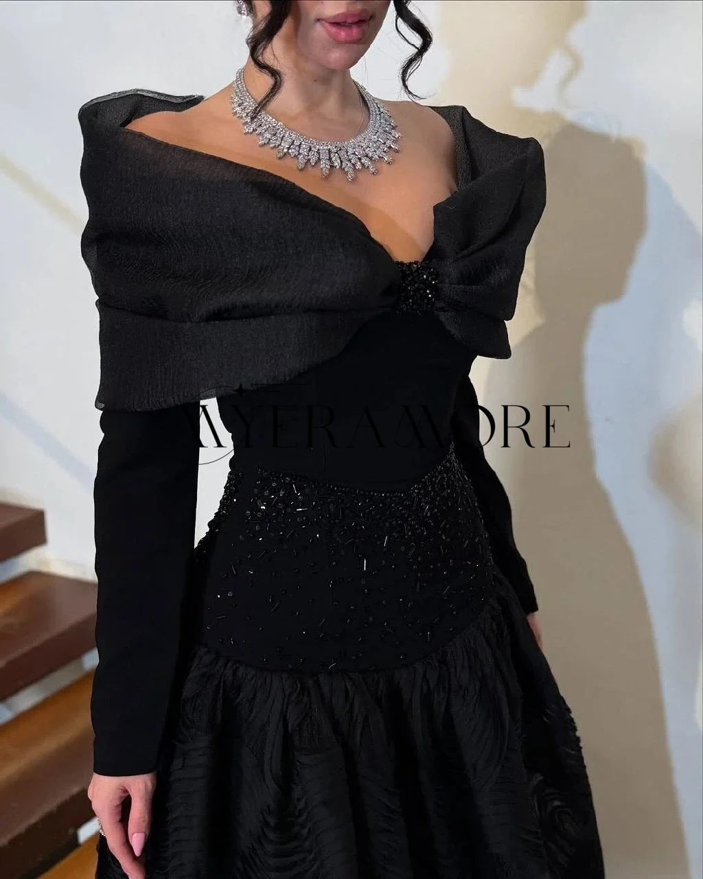 ชุดราตรีคุณภาพสูงแบบเปิดไหล่ สีดำ ทรงเอ แขนยาว ประดับลูกปัด ชุดราตรีงานพรอม สามารถสั่งตัดได้