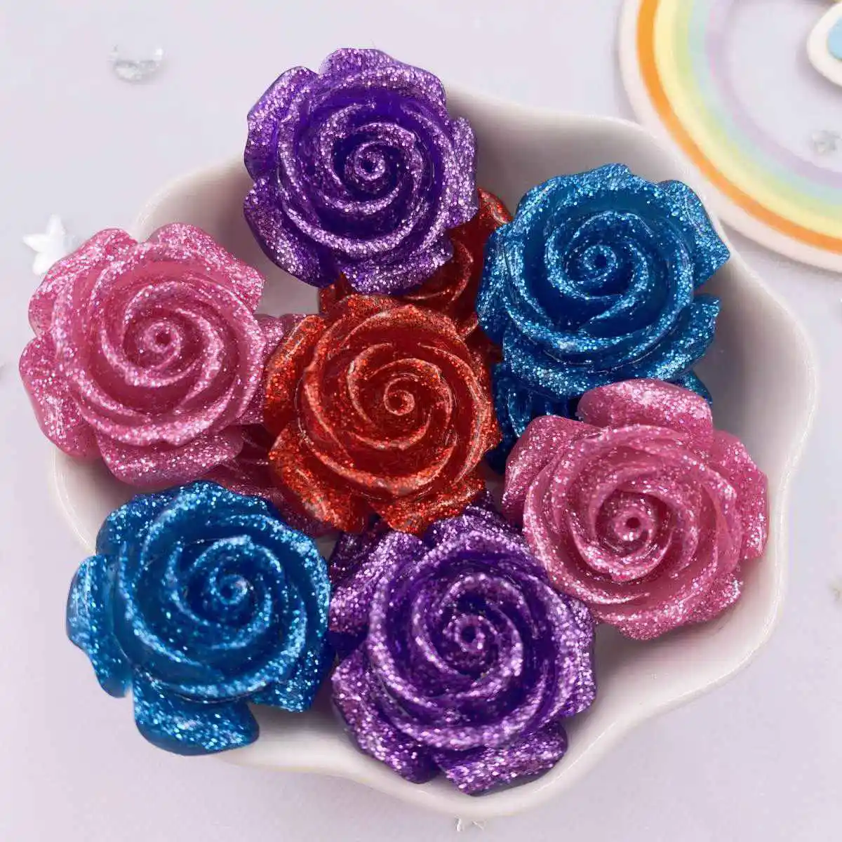 24mm brokatowa żywica Kawaii kolorowy kwiat róży płaskie kamienne figurki 8 szt. Scrapbook kokarda DIY dekoracja akcesoria domowe rękodzieło OL8