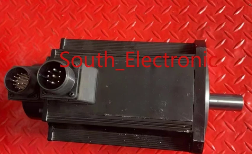 

R88M-G2K020T-B servo motor , In good working condition, free shipping a