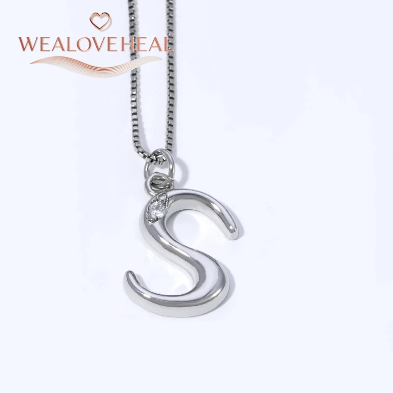 Rhodium-Plattierte Messing A-Z Initial-Halskette, Funkelnder Solitär-CZ-Buchstabenanhänger, Zierlicher Alphabet-Schmuck, Personalisiertes Namensgeschenk – Detail 37