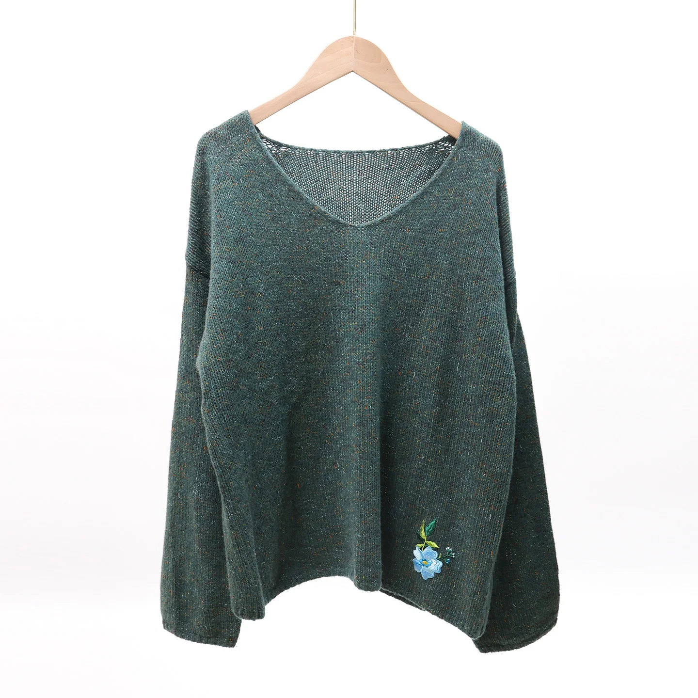 

Тяжелый вязаный свитер с вышивкой и цветочным узором, V-образный вырез, женский топ для осеннего сезона, бренд RIXINJIA, с растительным цветочным принтом