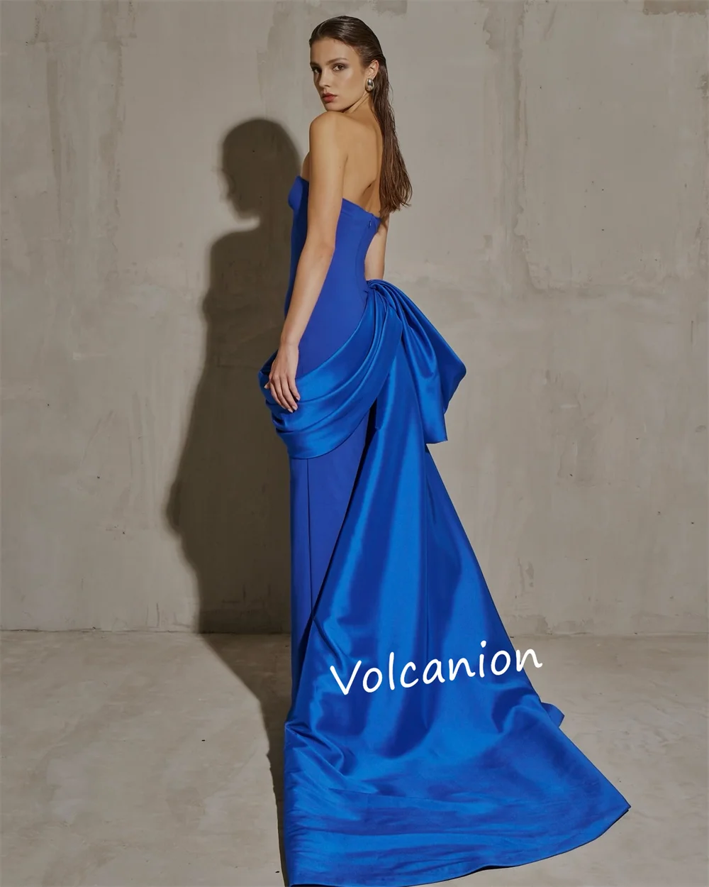 ที่กําหนดเองเจอร์ซีย์จีบ Draped Strapless ตรงชุดยาว Bespoke โอกาสง่ายประณีตคุณภาพสูงชุดราตรี