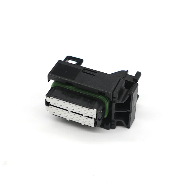 

1393436-4 Черные 28-контактные гнездовые разъемы