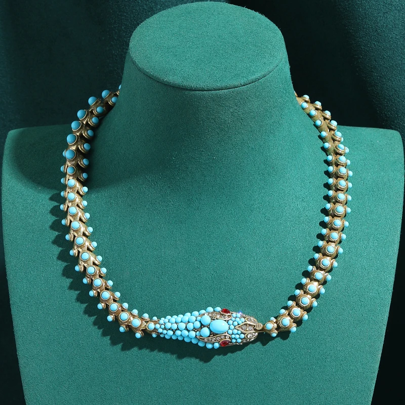 

Vintage Turquoise Snake Head Choker Necklace Luxury Woman Gold Color Chain Accessories Designer Jewelry 2026 For Carnival Party