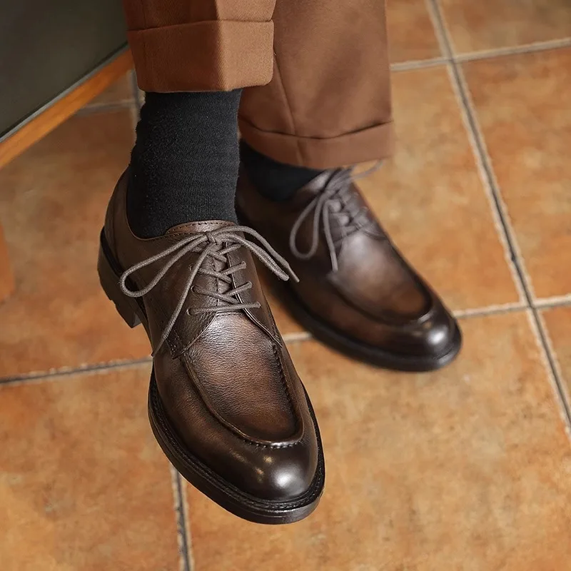 

Высококачественная повседневная обувь из натуральной кожи в британском стиле в стиле ретро, трендовая повседневная обувь с низким берцем, мужские деловые офисные туфли дерби ручной работы