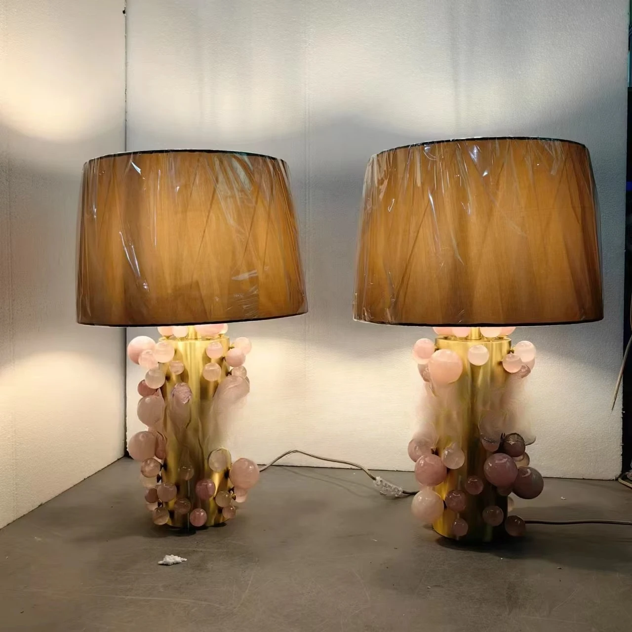 Stone rock crystal quartz desk lamp crystal LED desk lamp decorative lamp