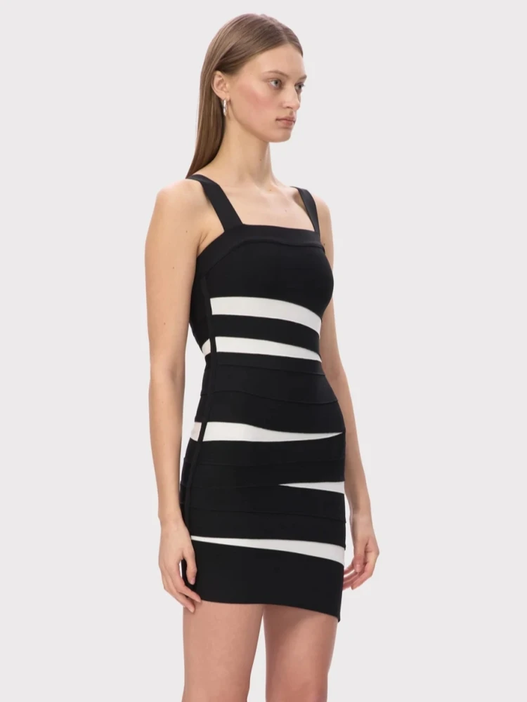 เดรสสายเดี่ยวผ้าตาข่ายแต่งผ้าพันแผลสีดำ แขนกุด คอเหลี่ยม ทรงเข้ารูป สไตล์มินิเดรส สำหรับงานปาร์ตี้ยามเย็น