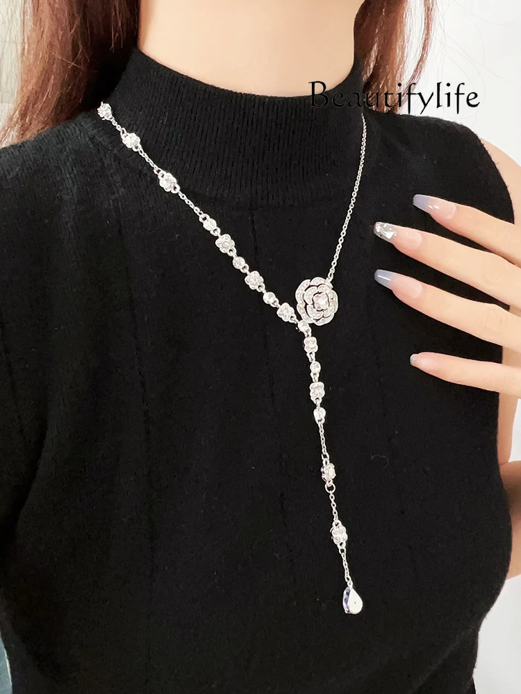 Zircon flower necklace women's new light luxury niche exquisite sweater chain high-end accessories