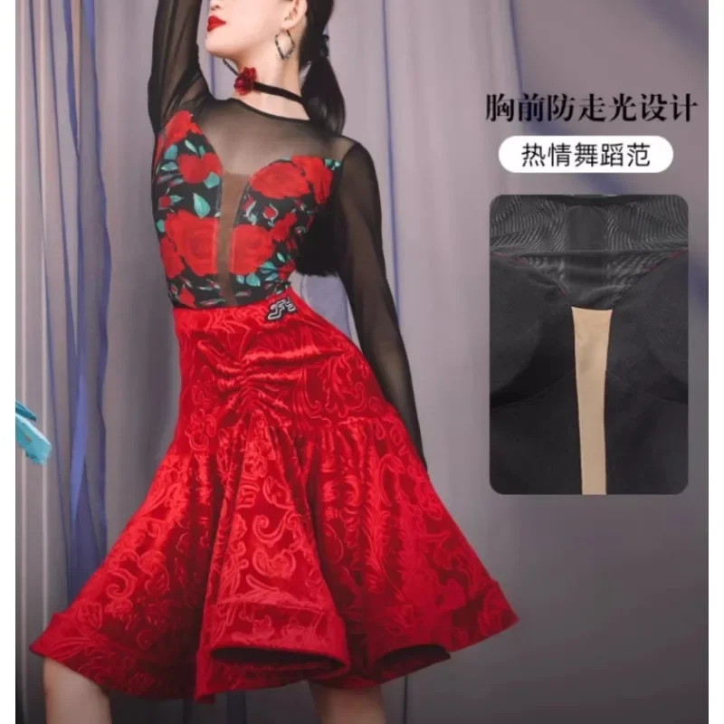 أزياء النساء اللاتينية الرقص أداء الكبار طويلة الأكمام المطبوعة بذلة التنانير دعوى تشاتشا رومبا فستان رقص اللاتينية