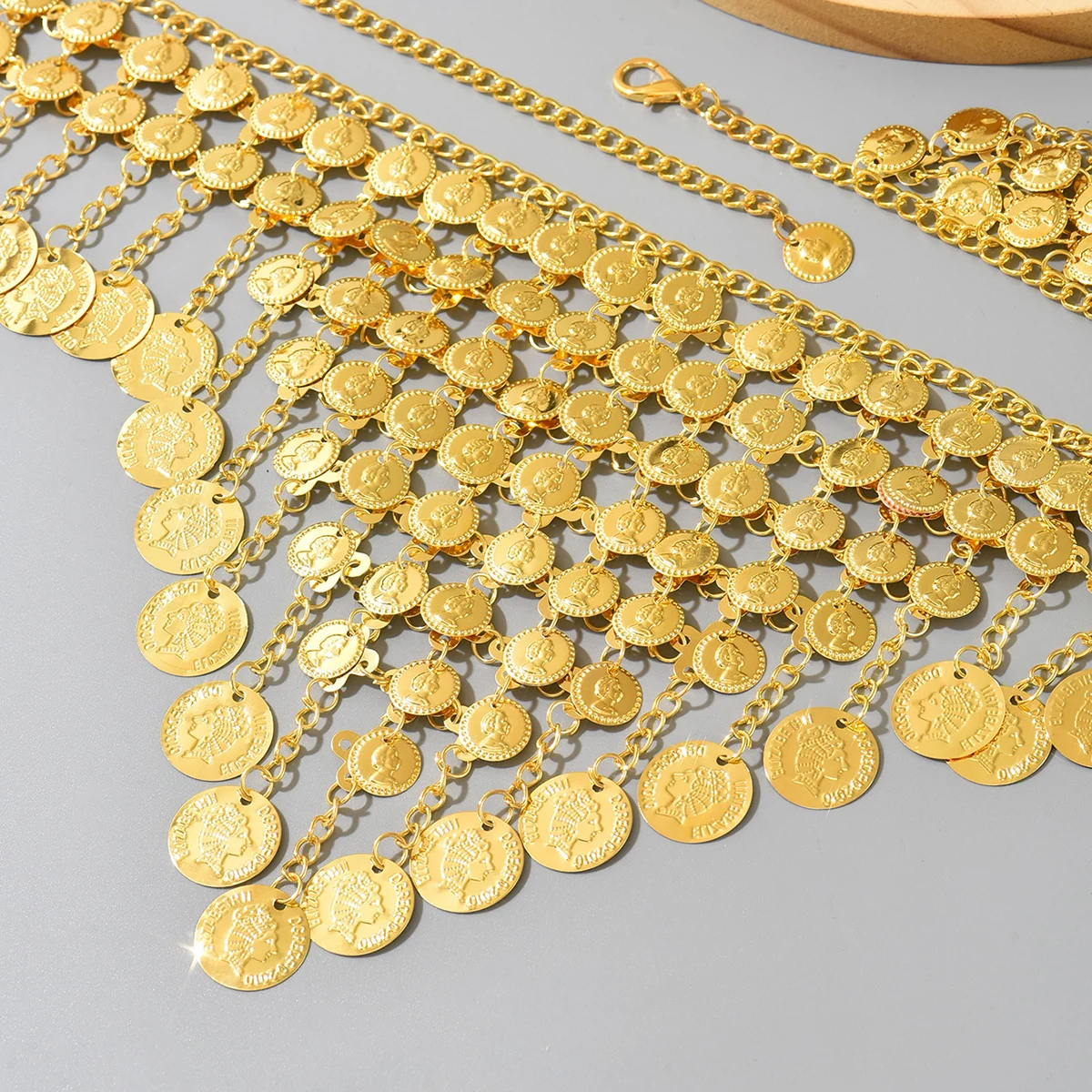 

Luxury Gold-Plated Bride Waist Belt with Portrait Coin Tassel Wedding Appearances Body Chain for Women