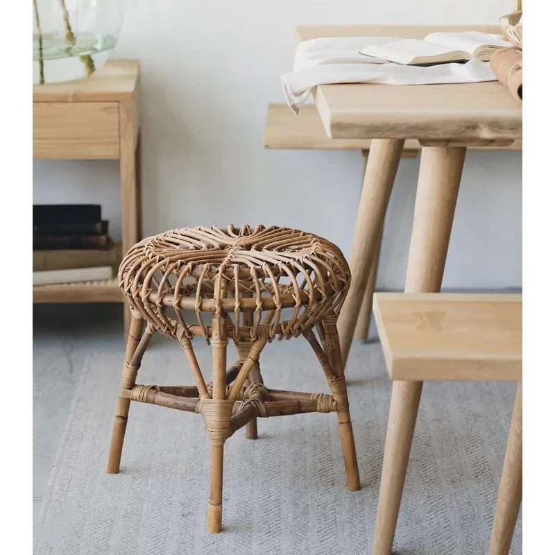 French Retro Rattan Stool Nordic Minimalist Dining Chair Living Room Accent Seat Vintage Woven Footrest for Bedroom Cafe