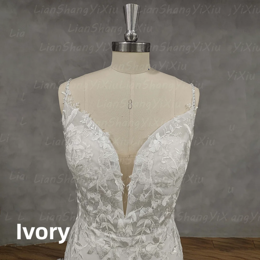Elegant Mermaid Wedding Dress Spaghetti Straps Deep V Neck Lace Appliques Backless Buttons Chapel Train Satin Bridal Gown Custom