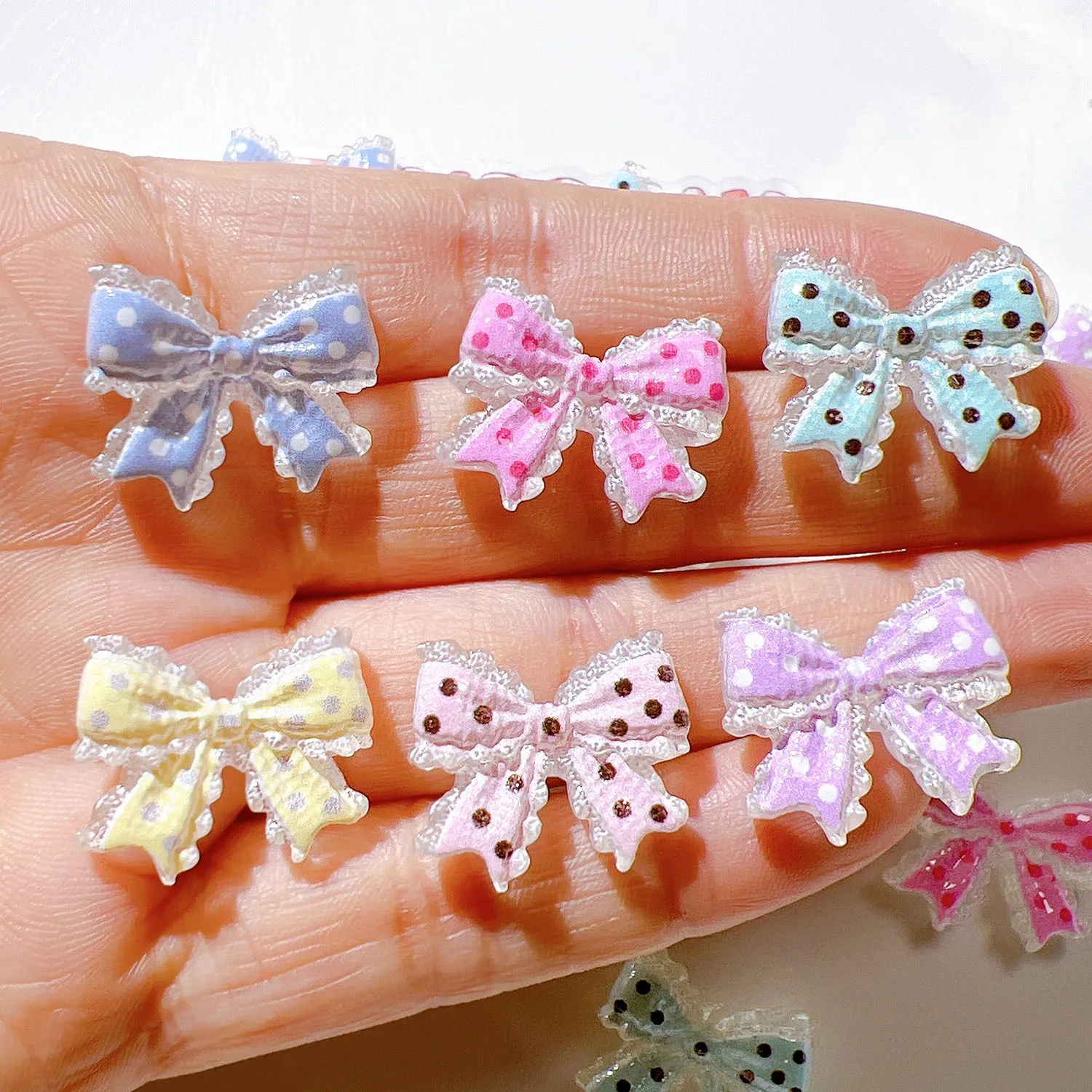 

WFFNNKC 10-20 шт. маленькие объемные бантики-шармы из смолы, плоские нашивки ручной работы для DIY: заколки, серьги, ожерелья, аксессуары для изготовления украшений