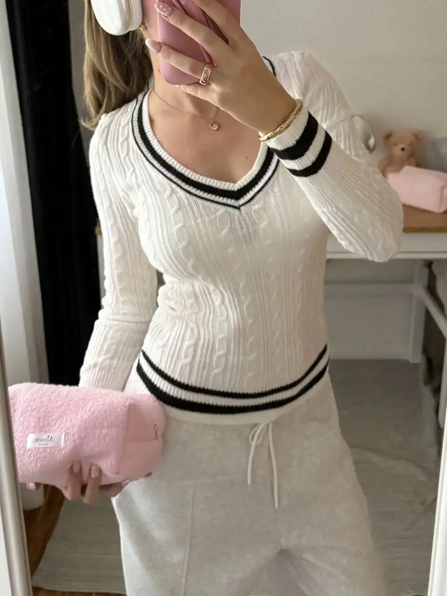 

Women's V-Neck Cable Knit Sweater with Contrast Trim, Casual Autumn Top for School or Daily Wear