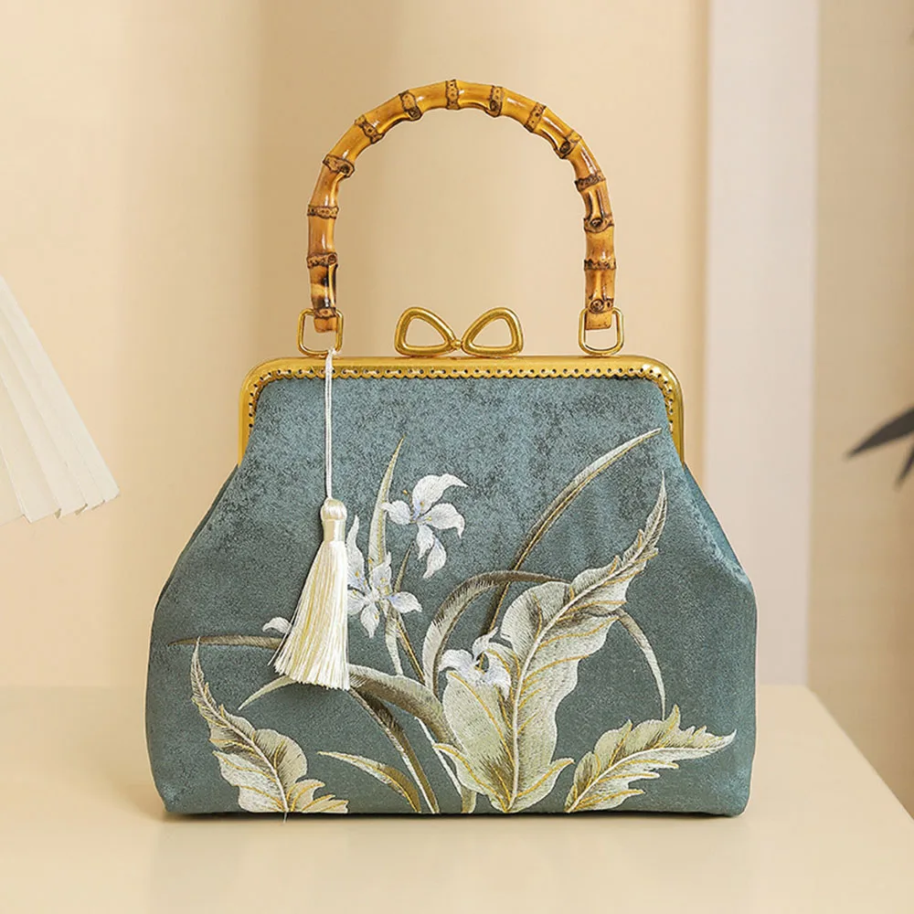 Handmade Retro Chinese Traditional Vintage Retro Chic Velvet Embroidery Handbag Lady Boutique Bamboo Handle Clasp Shoulder Bag