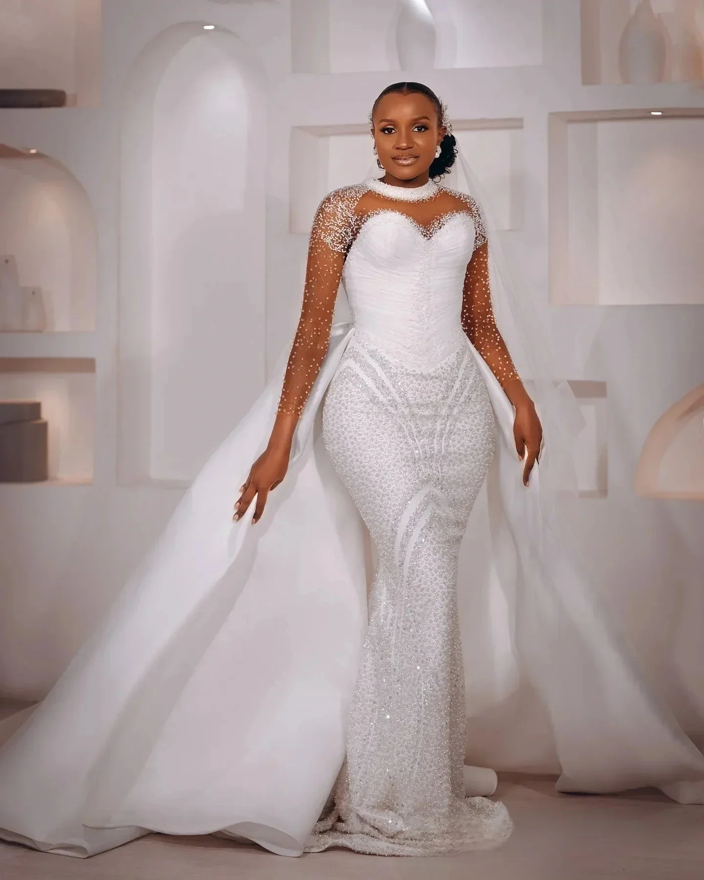 Aangepaste plus size trouwjurk voor de bruid bruidsjurken afneembare trein illusie zeemeermin lange mouwen pure hals kraal