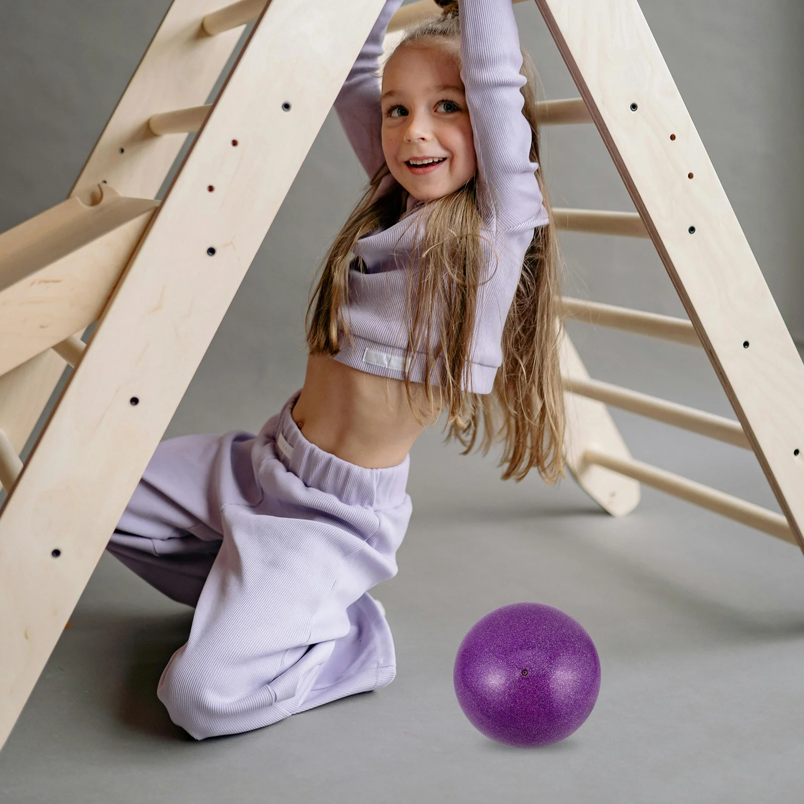 

Durable Gymnastics Ball for Dance Practice Competition Small Inflatable Exercise Ball Core Strengthening Balance Training