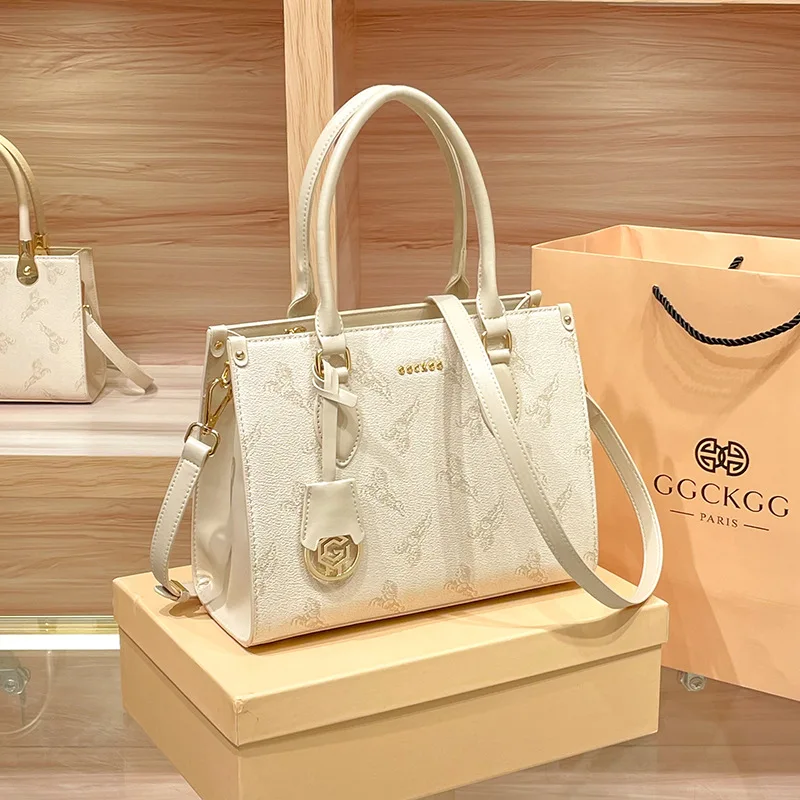 

Luxury Classic Women's Crossbody Bag Leather Shoulder Bag Handbag, Famous Designer Elegant for Ladies Popular Messenger Tote