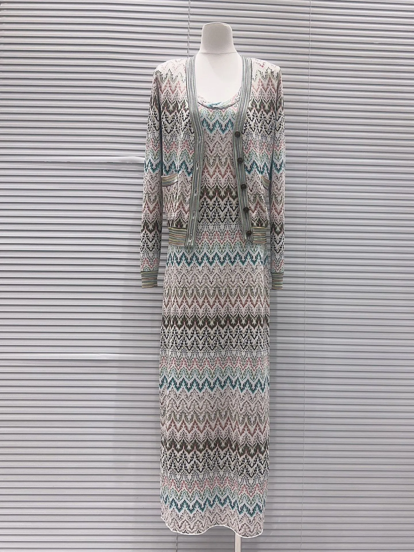 High-End Version Casual Knitted Slim Fit Sleeveless Long Dress Set Elegant Wave Pattern Open Cardigan for Women Fashionable