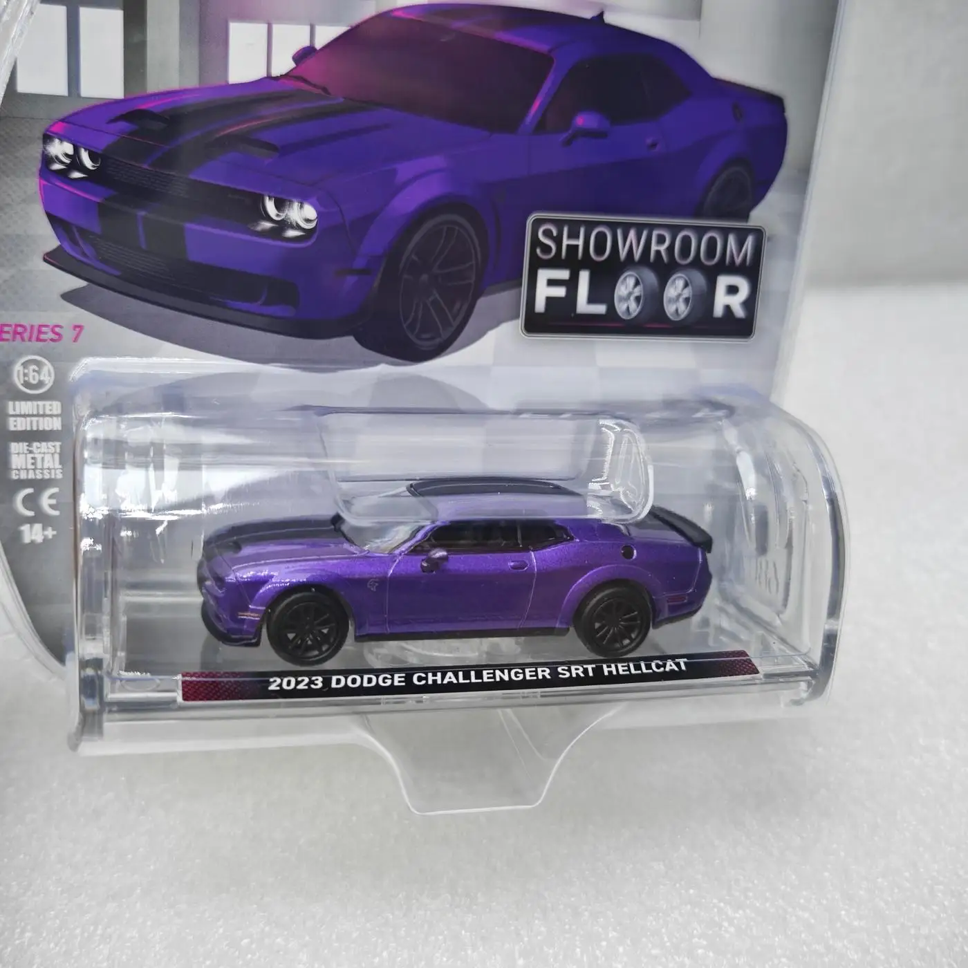 Greenlight 1:64 Showroom Série 7-2023 Dodge Challenger SRT Hellcat Prison Break Plum Crazy