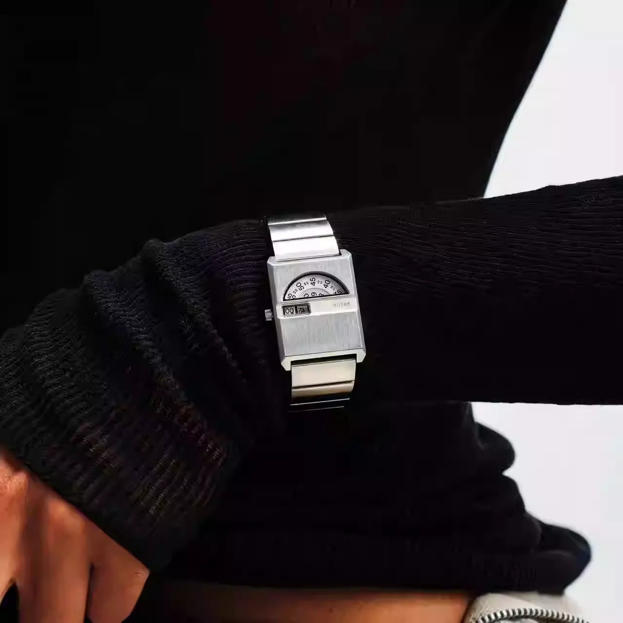 Square Niche Couple Watches Silver Stainless Steel Bracelet New-style Trendy Men Timepiece Fashionable Gift Unisex Quartz Watche image 5