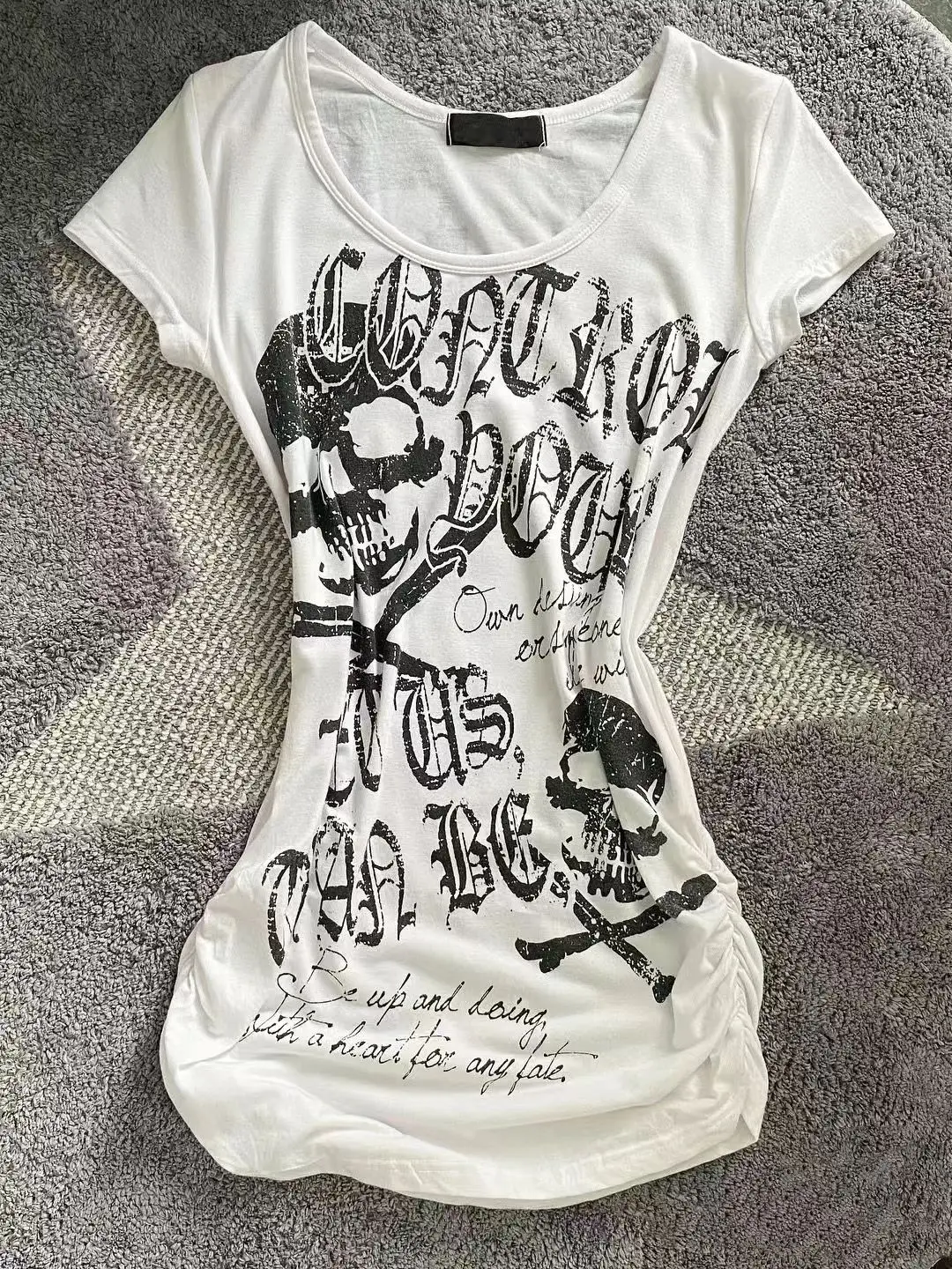 Slim Fit Punk Rock Short Sleeve T-Shirt Summer Trend Black Skull Head Print Top for Young Women Commute Style Korean Version