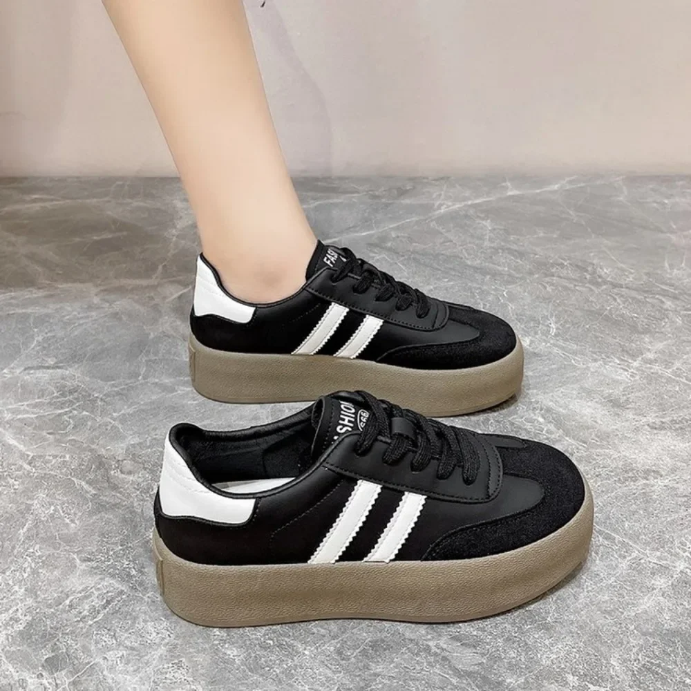 Scarpe vulcanizzate da donna Design coreano punta tonda stringate scarpe da ginnastica da donna Casual sportive Genuine per scarpe da lavoro