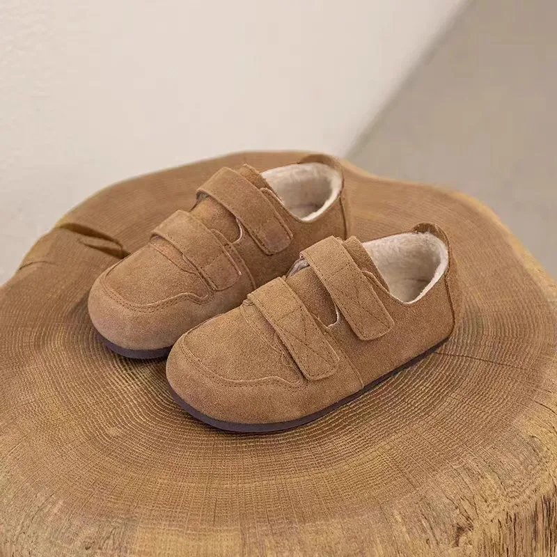 

Осенне-зимняя детская хлопковая обувь из матовой кожи для девочек, теплая повседневная обувь на мягкой подошве с плюшем, модная обувь для мальчиков