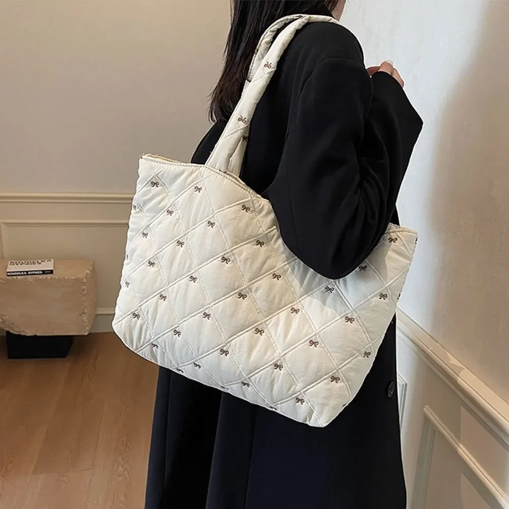 Large Capacity Lightweight Commuting Tote Bag, Autumn Winter Fashion Quilting Shoulder Bag,  Bow Embroidery Decorative Handbag view 2
