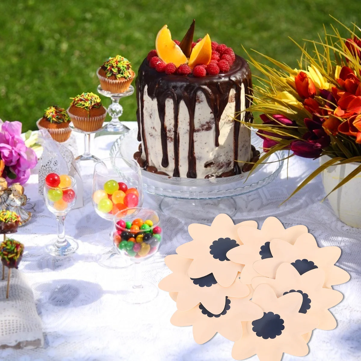 

16Pcs Floral Design Party Paper Plates Recycled Material Disposable Plate Set for Holiday Event Snack Serving Paper Plates