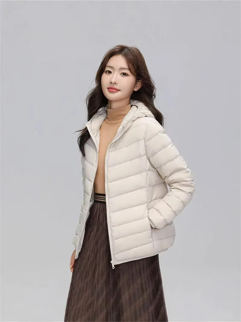

Women's lightweight down jacket with hood, slim fit, short, fashionable, plus size, warm down jacket, winter new style