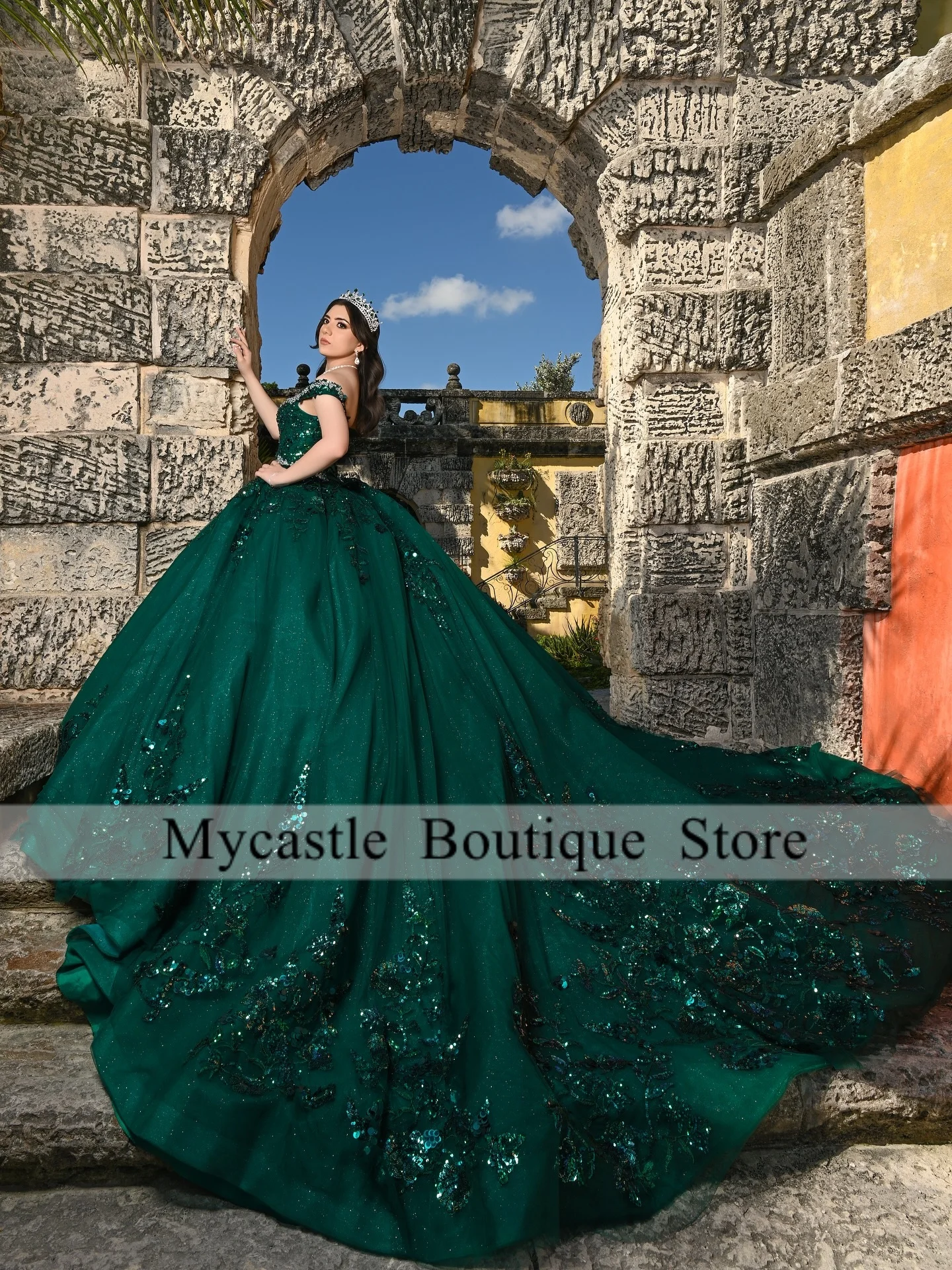 Robes de Quinceanera vert brillant, épaules dénudées, robe de bal, douce 16, à plusieurs niveaux, avec des Appliques de perles, robe de fête d'anniversaire personnalisée