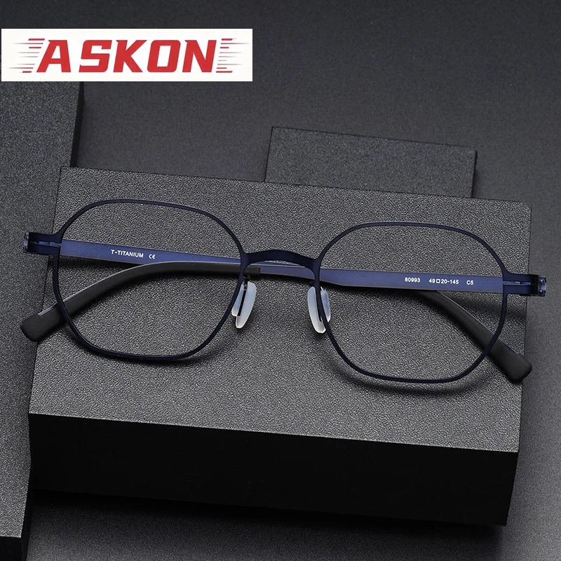 Pure Titanium Glasses Frame men Women Retro Square Ultralight Eyeglasses frames Brand Design male Screwless Eyewear spectacles