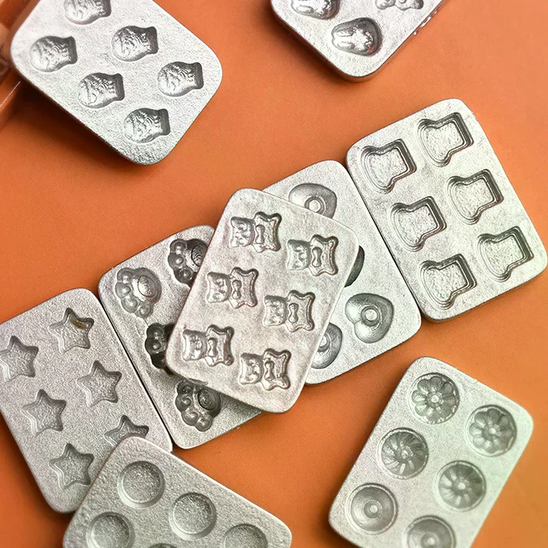 

10pcs Kitchen Scene Model Decoration Miniature Doll House Mini Cake Baking Mold Plate Gingerbread Man Heart Tray