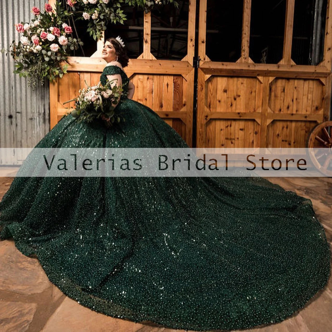 

Sparkly Green Quinceanera Dress Ball Gown For Sweet 16 Girls Beads Sequined Princess Party Gowns 15 Vestidos De Novia Customized