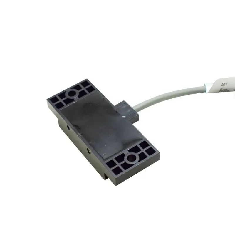静電容量式近接スイッチセンサ-e2k-f10mc1-f1-e2k-f10mc1-a-液面センサ