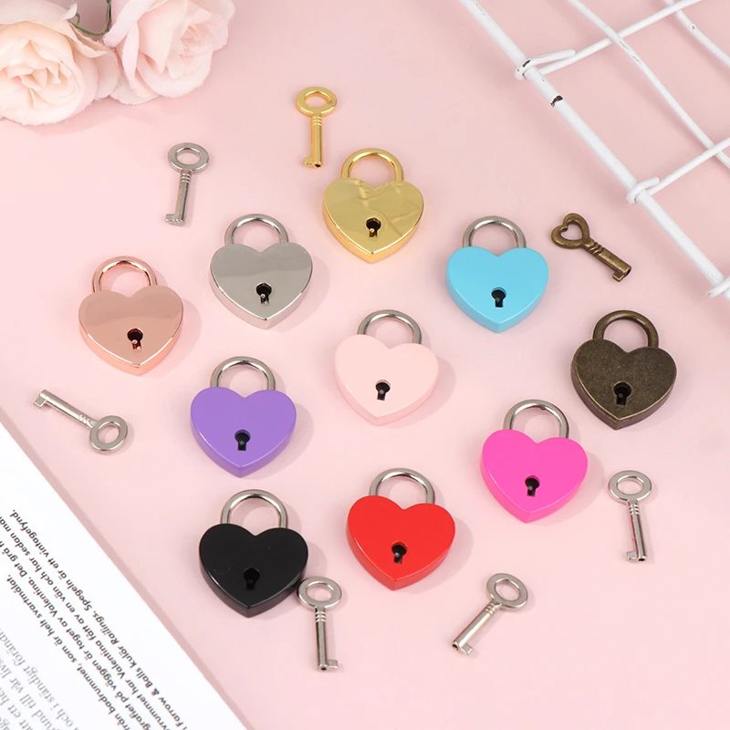 1Set Heart Shape Vintage Metal Mini Padlock Bag Suitcase Luggage Box Key Lock With Key