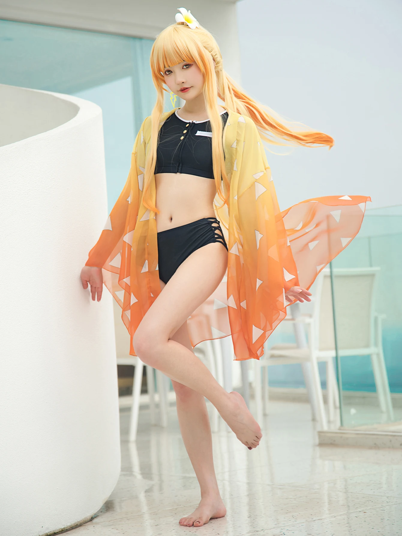 مجموعة بيكيني سوداء للنساء من Miccostumes بتصميم الرسوم المتحركة اليابانية أنيمي بما في ذلك قيعان علوية مع غطاء كيمونو هاوري