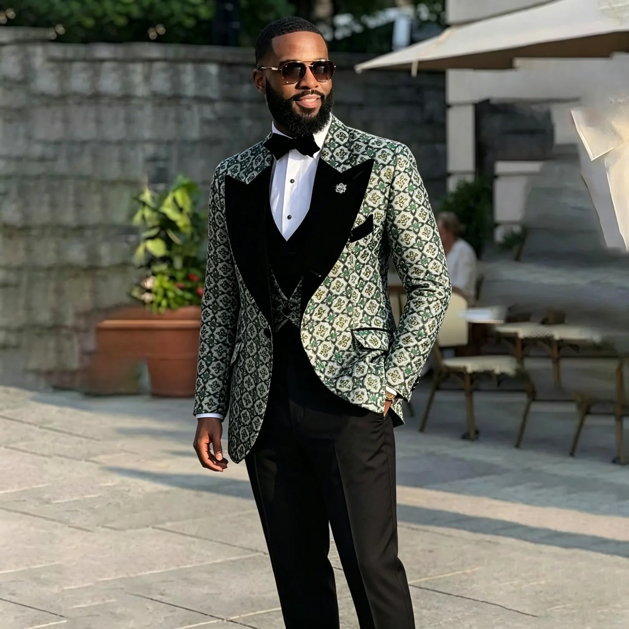 Fashion Latest Designs Green Floral Men Suits Peak Lapel Mens Wedding Suits Formal Groom Party Tuxedo Costume Homme 3 Pieces