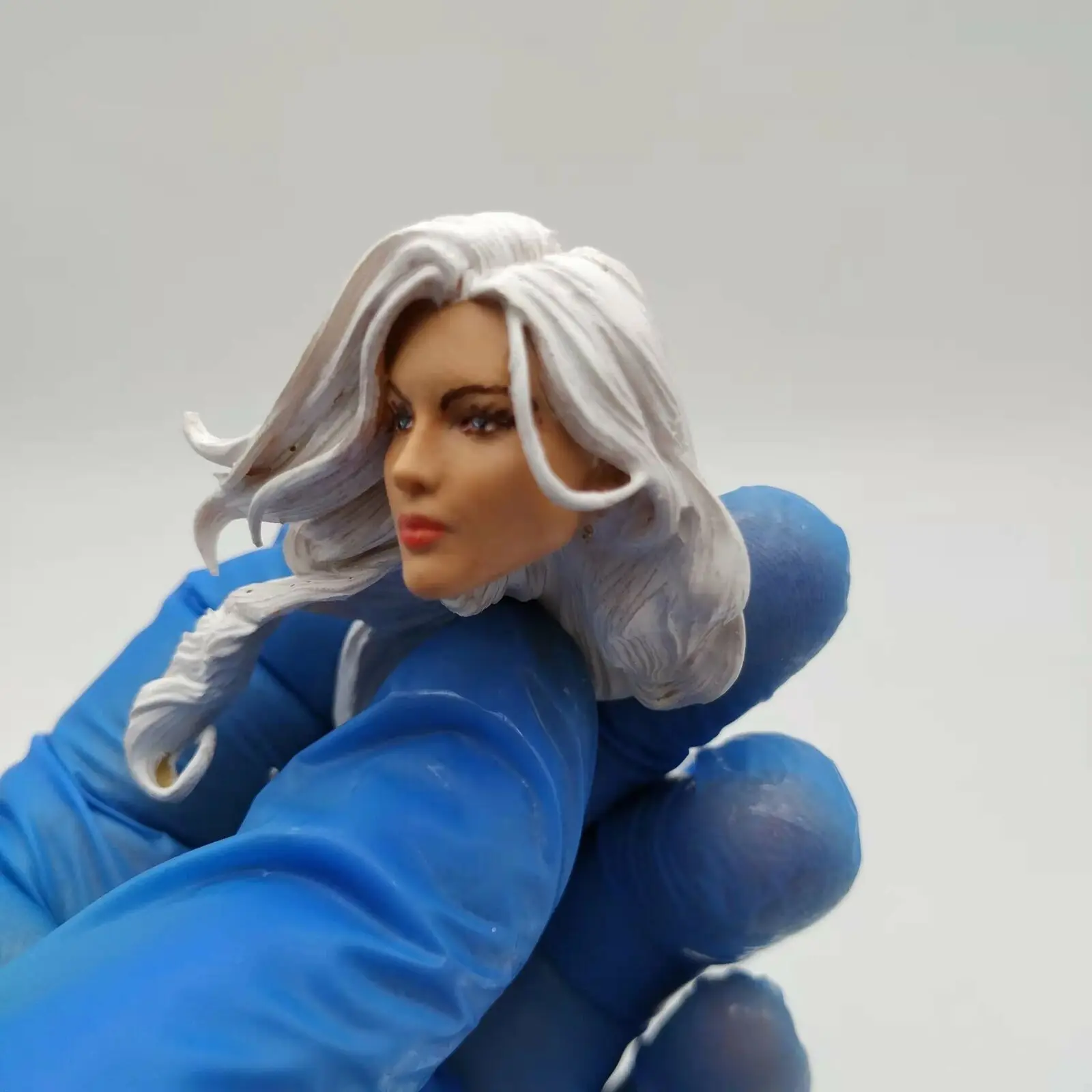 

Custom 1/12 Scale Female Soldier Head Sculpt White Hair Girl Head Played Model Toy