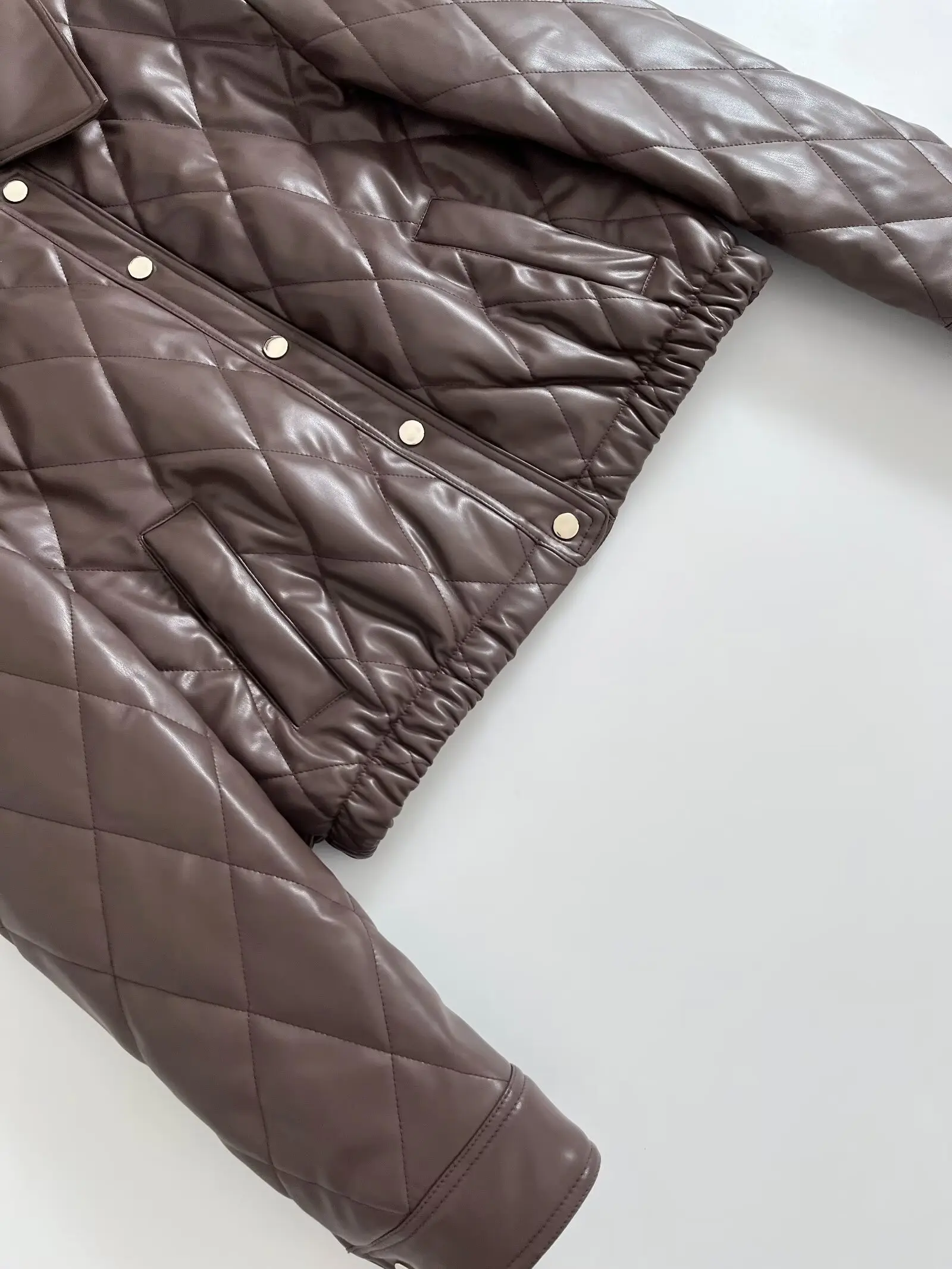 新作秋冬ヴィンテージキルティングPUジャケット レディース ストリート 長袖 ラペルカラー フェイクレザー クロップコート ボタン付きアウター