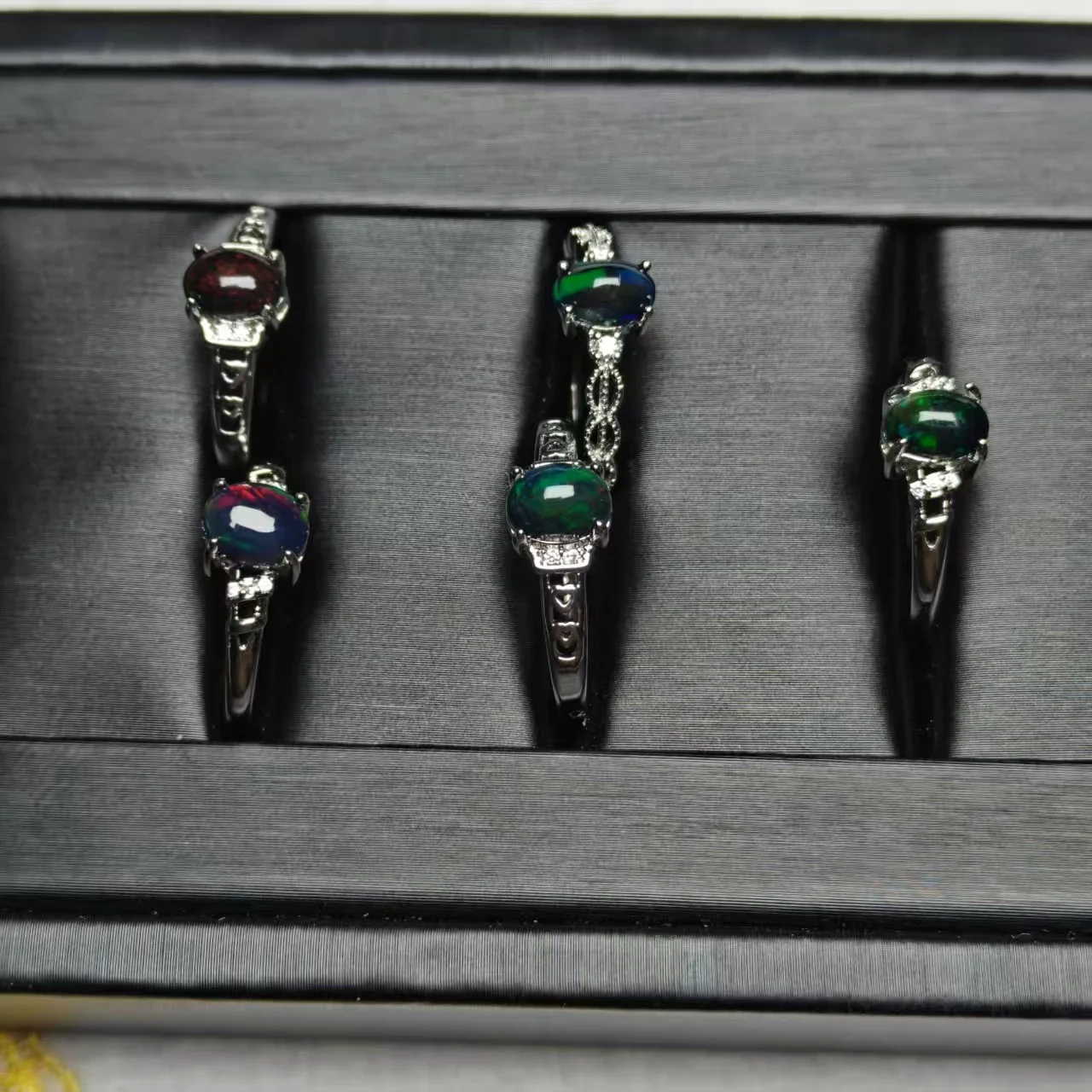 Natürlicher schwarzer Opal, verschiedene Designs, Ringdesign, trendig und vielseitig, schlicht und modisch, Damenring, Geschenk für Paare, Großhandel – Detail 3