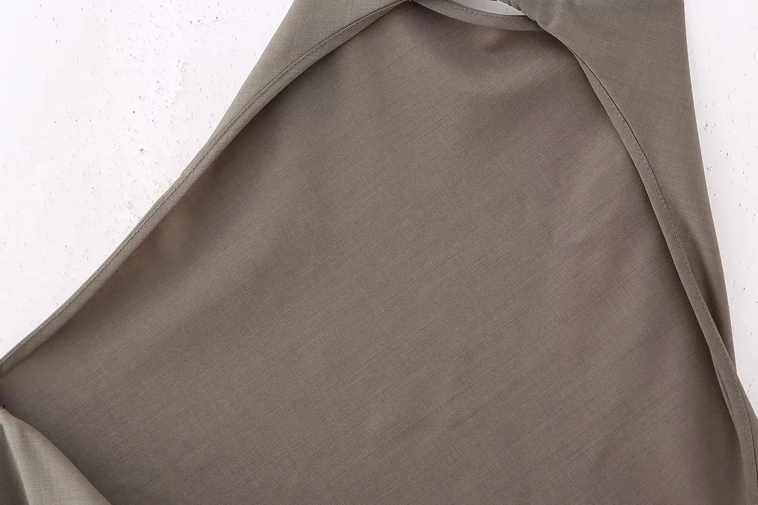 HH Damen Sommer-Satin-Set mit asymmetrischem Saum, Crop-Top und weit geschnittener Hose mit Kordelzug, lässige Loungewear, Urlaubsoutfit – Detail 11