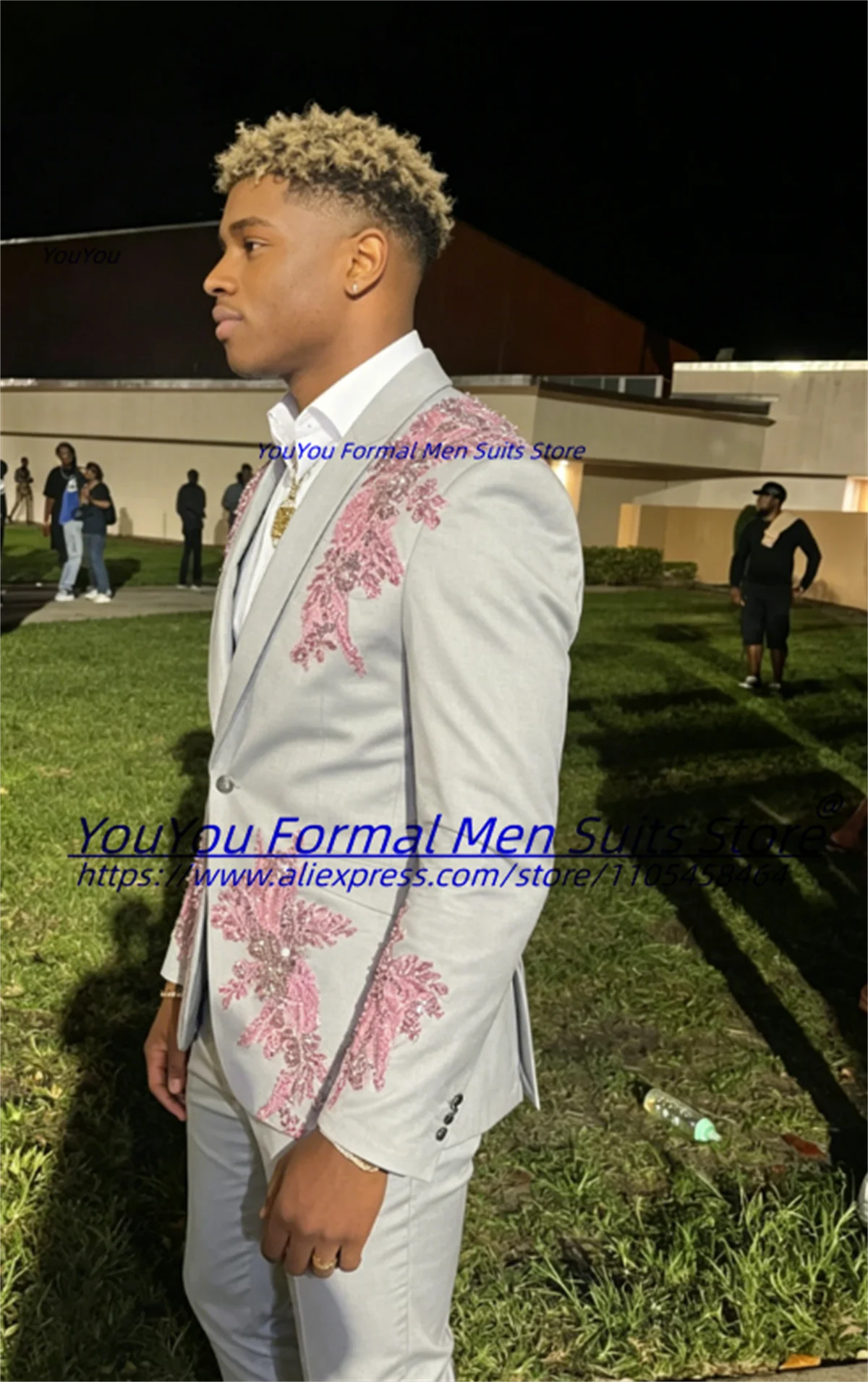 

Handsome Gray Formal Men Suits Customized Slim Fit Shawl lapel Groom Wedding Tuxeods Male Prom Blazers 2 Pieces Sets Ropa Hombre