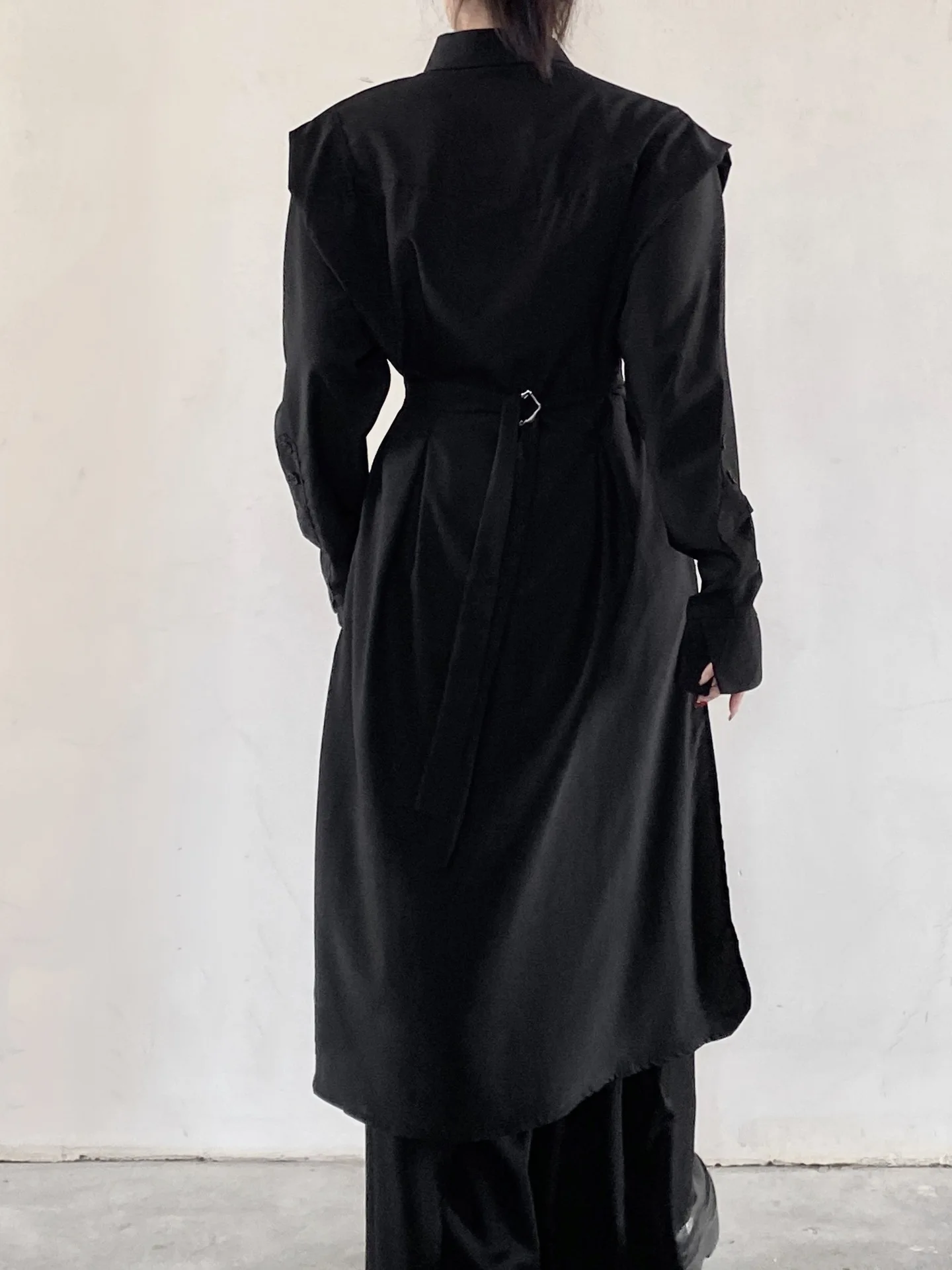 YY Inspired Avant-Garde Damen-Trenchcoat, geteilter Saum, Gürtel, Baggy-Trench-Shirt, japanische schwarze Kunst, Y2k-Unisex-Kleidung
